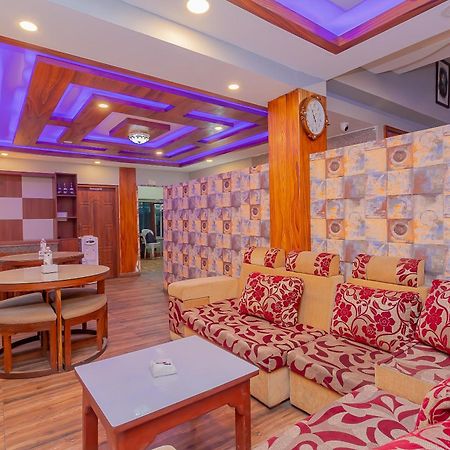 Oyo 799 Hotel Tik Tok Pvt Ltd. Kathmandu Bagian luar foto