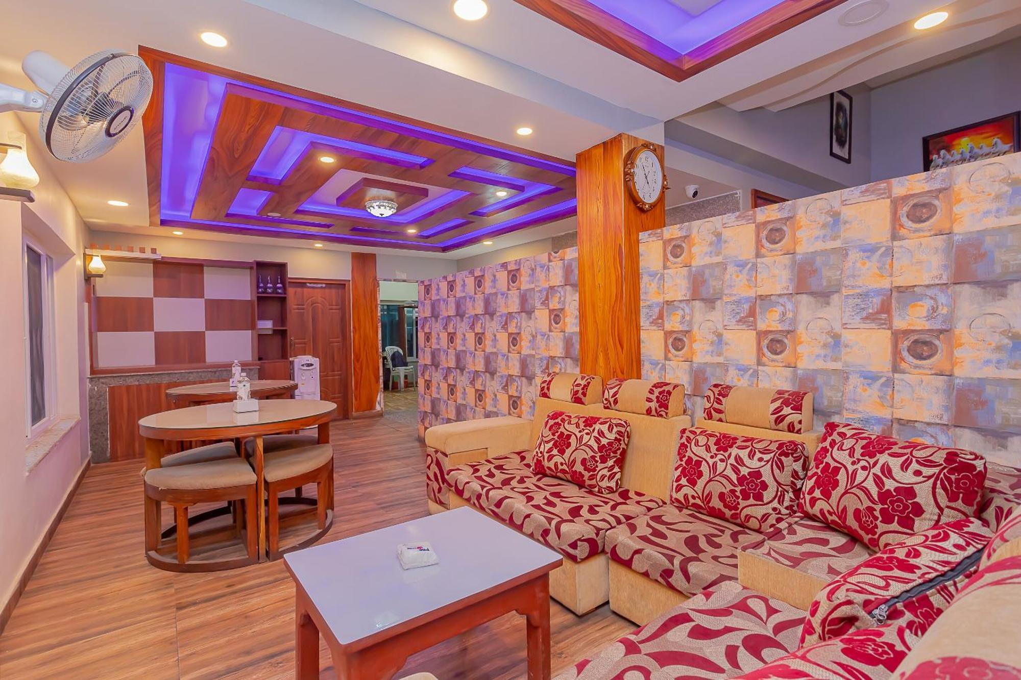 Oyo 799 Hotel Tik Tok Pvt Ltd. Kathmandu Bagian luar foto