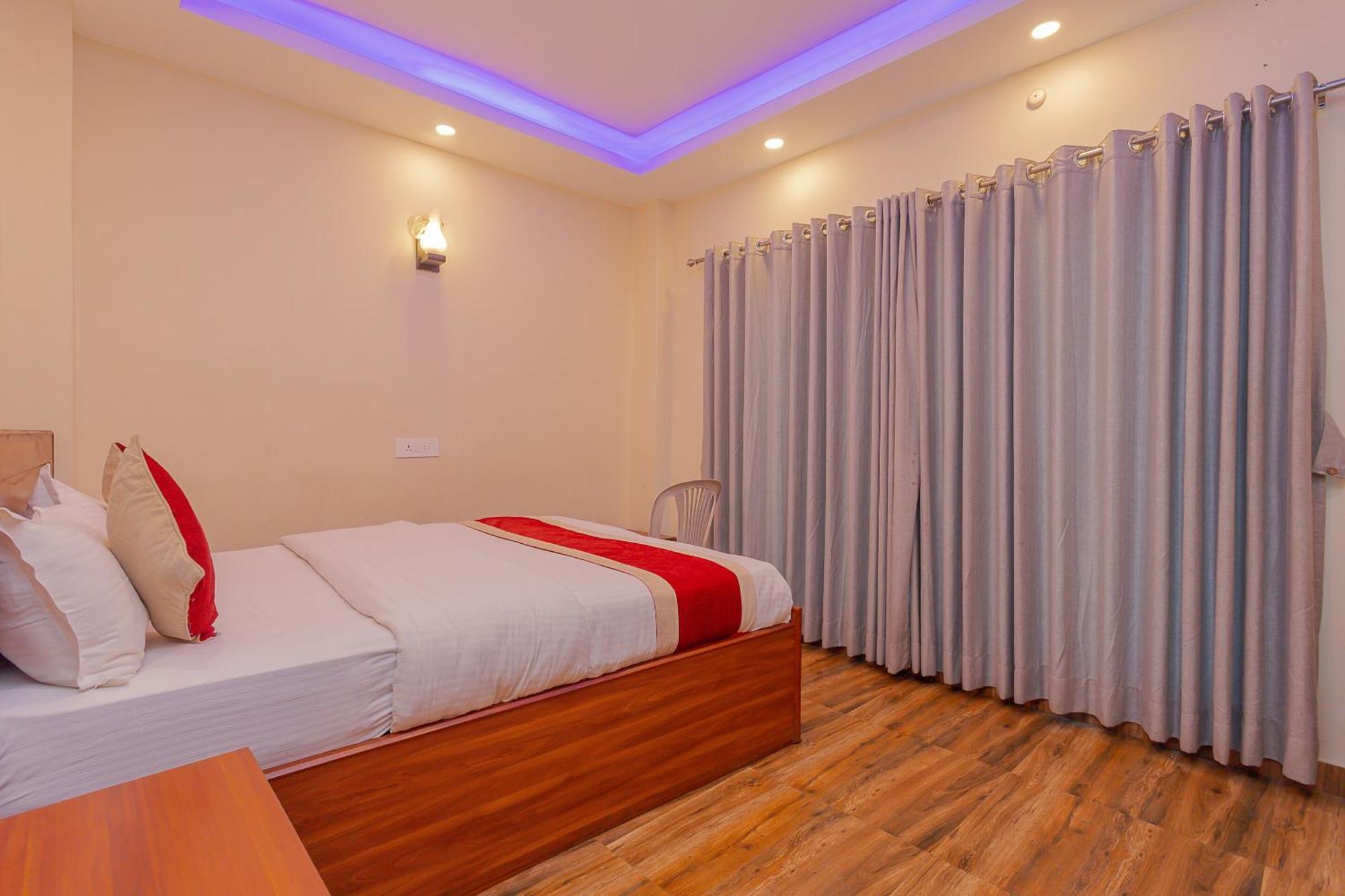 Oyo 799 Hotel Tik Tok Pvt Ltd. Kathmandu Bagian luar foto