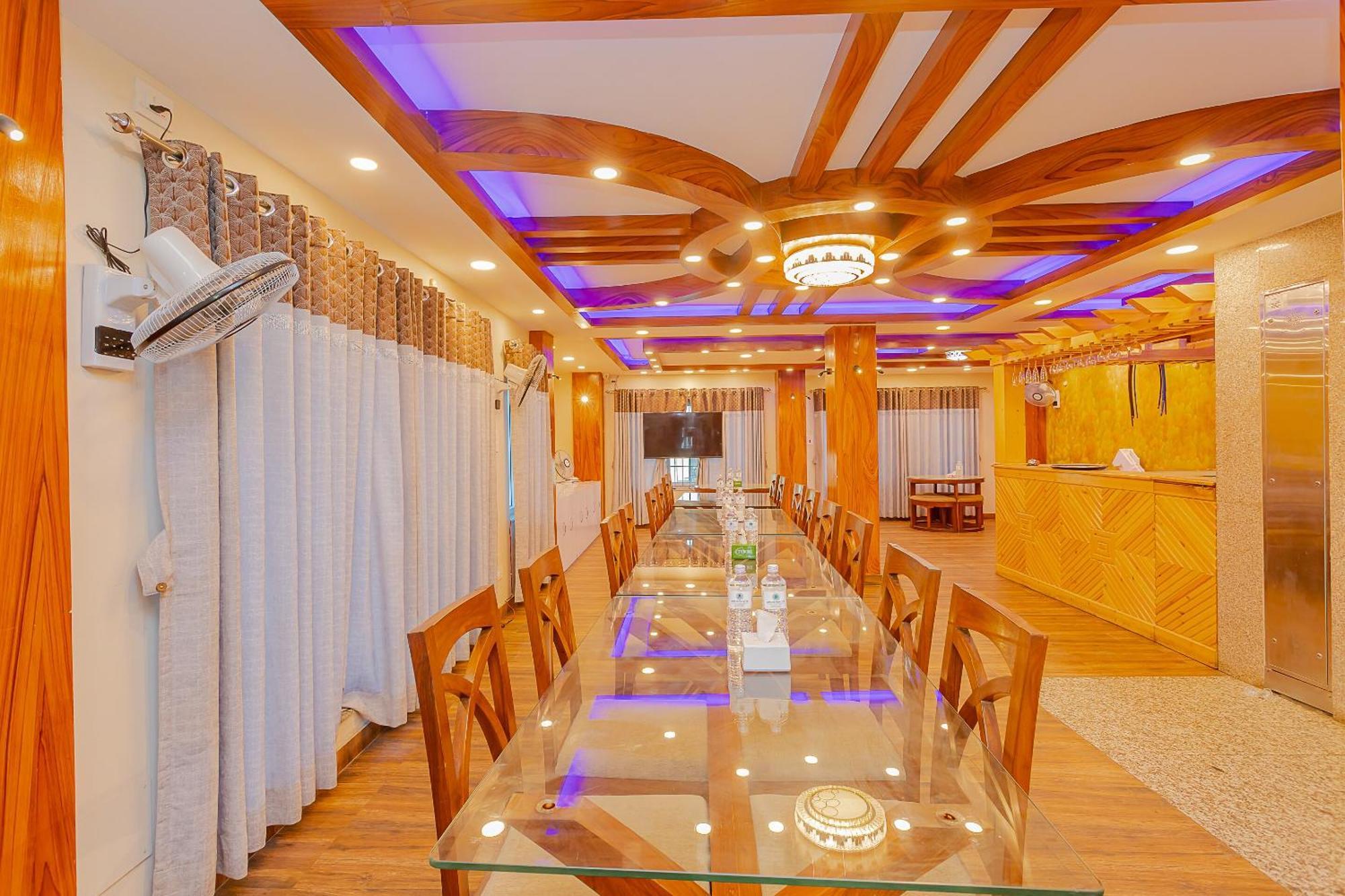 Oyo 799 Hotel Tik Tok Pvt Ltd. Kathmandu Bagian luar foto