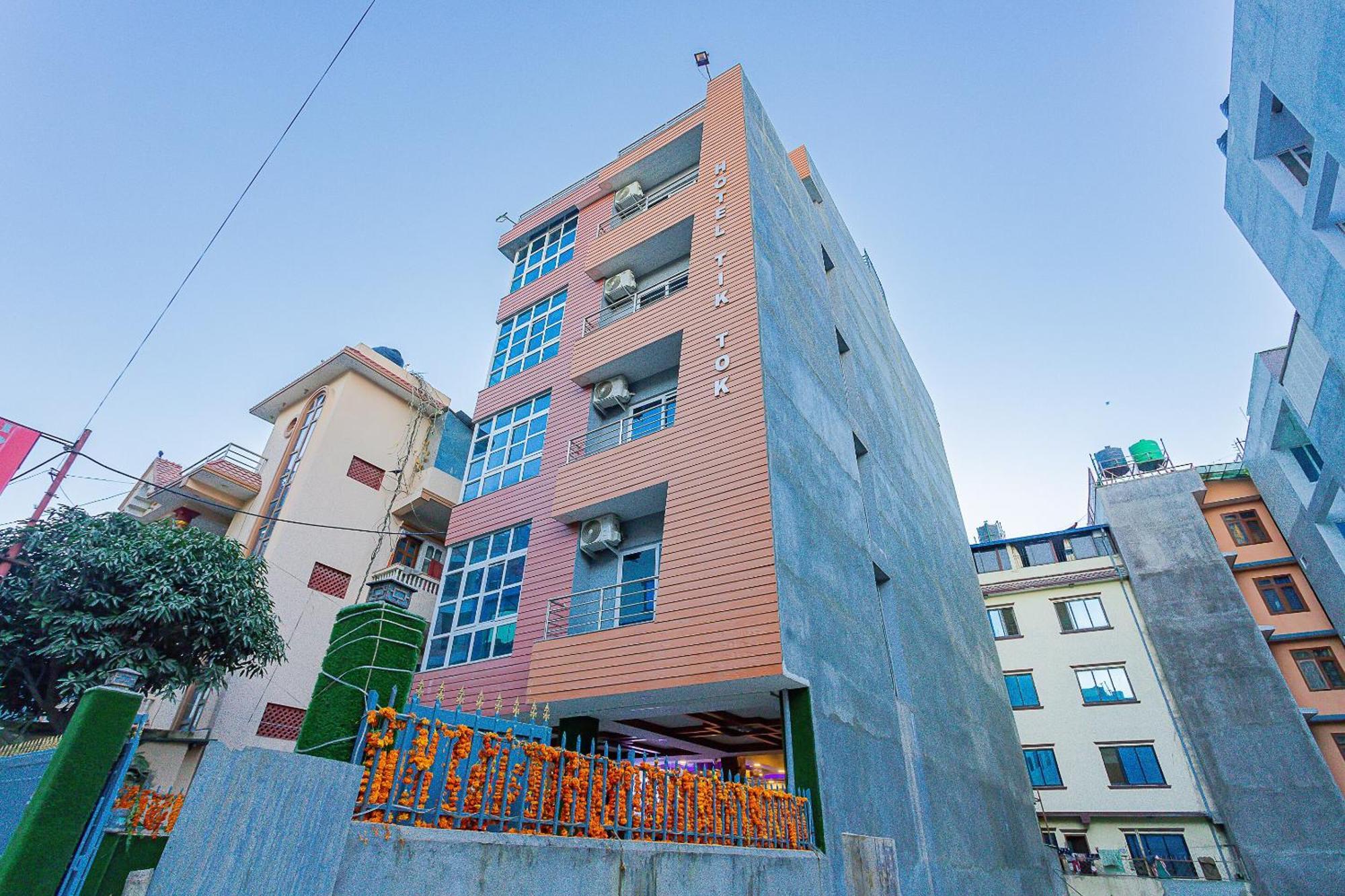 Oyo 799 Hotel Tik Tok Pvt Ltd. Kathmandu Bagian luar foto