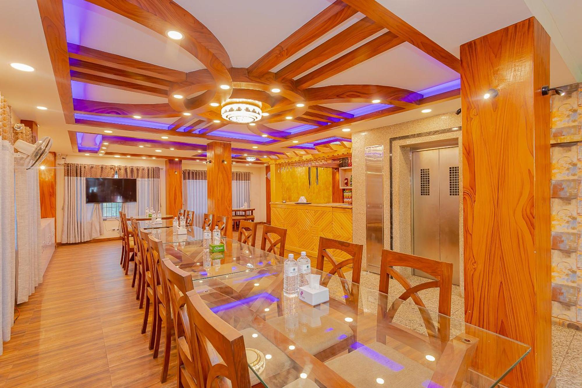 Oyo 799 Hotel Tik Tok Pvt Ltd. Kathmandu Bagian luar foto